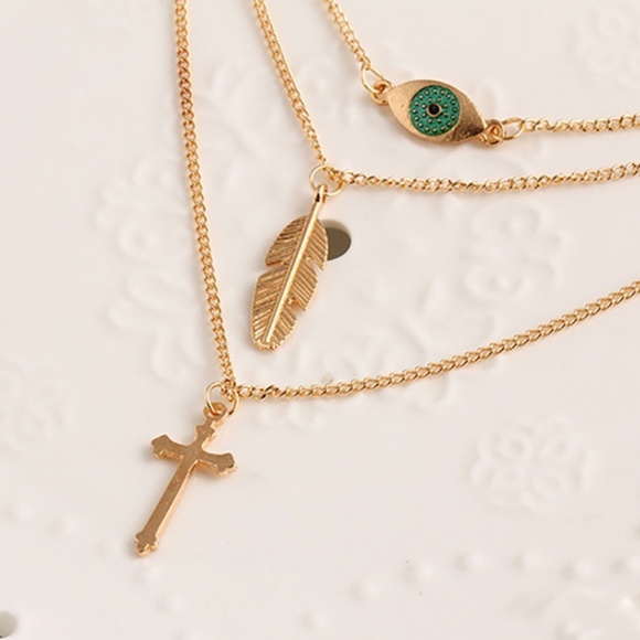 Stunning Multilayer Fashion Necklace - Picture 3 of 4